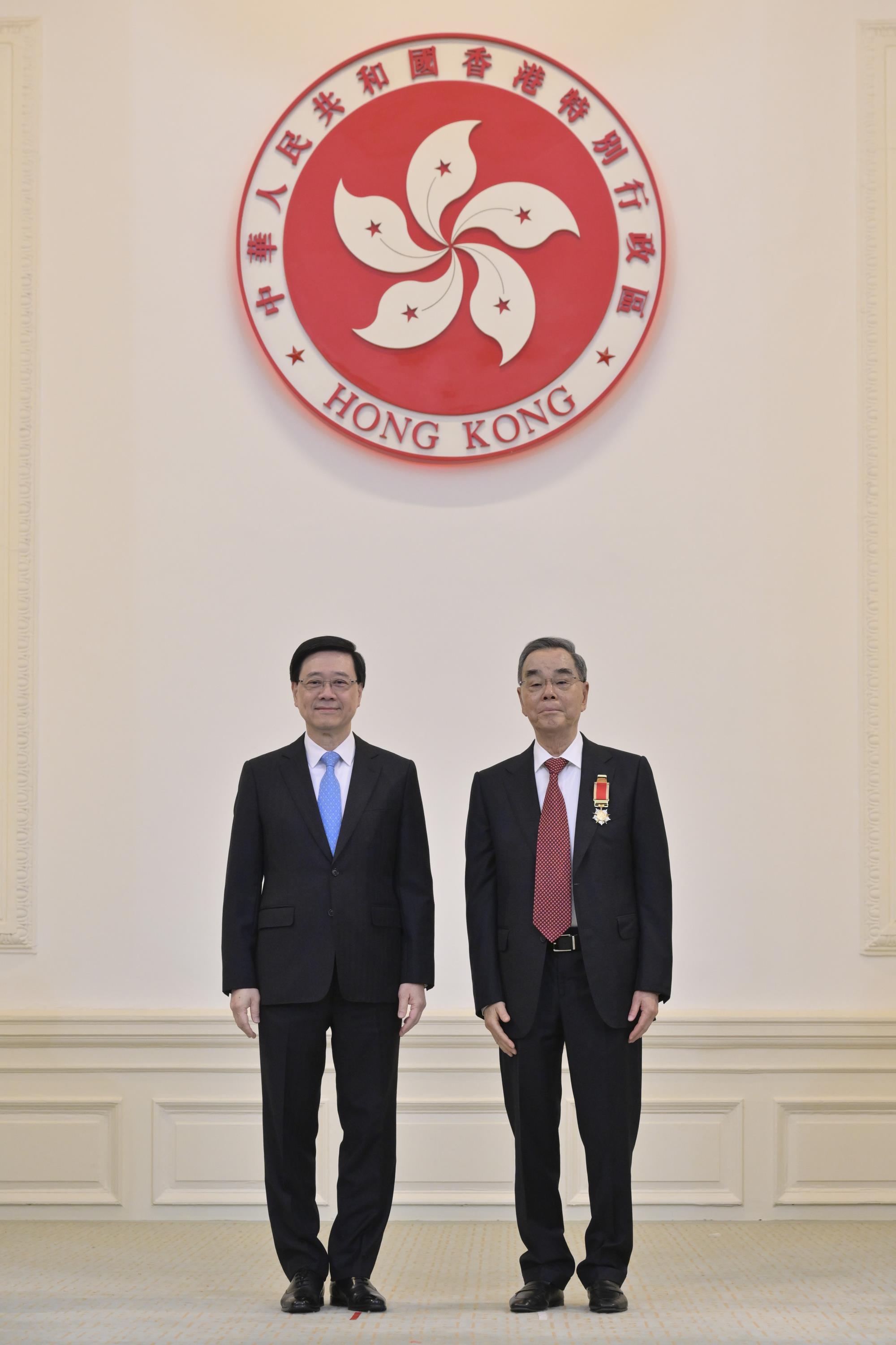 2024年，林树哲先生获颁大紫荆勋章.jpg